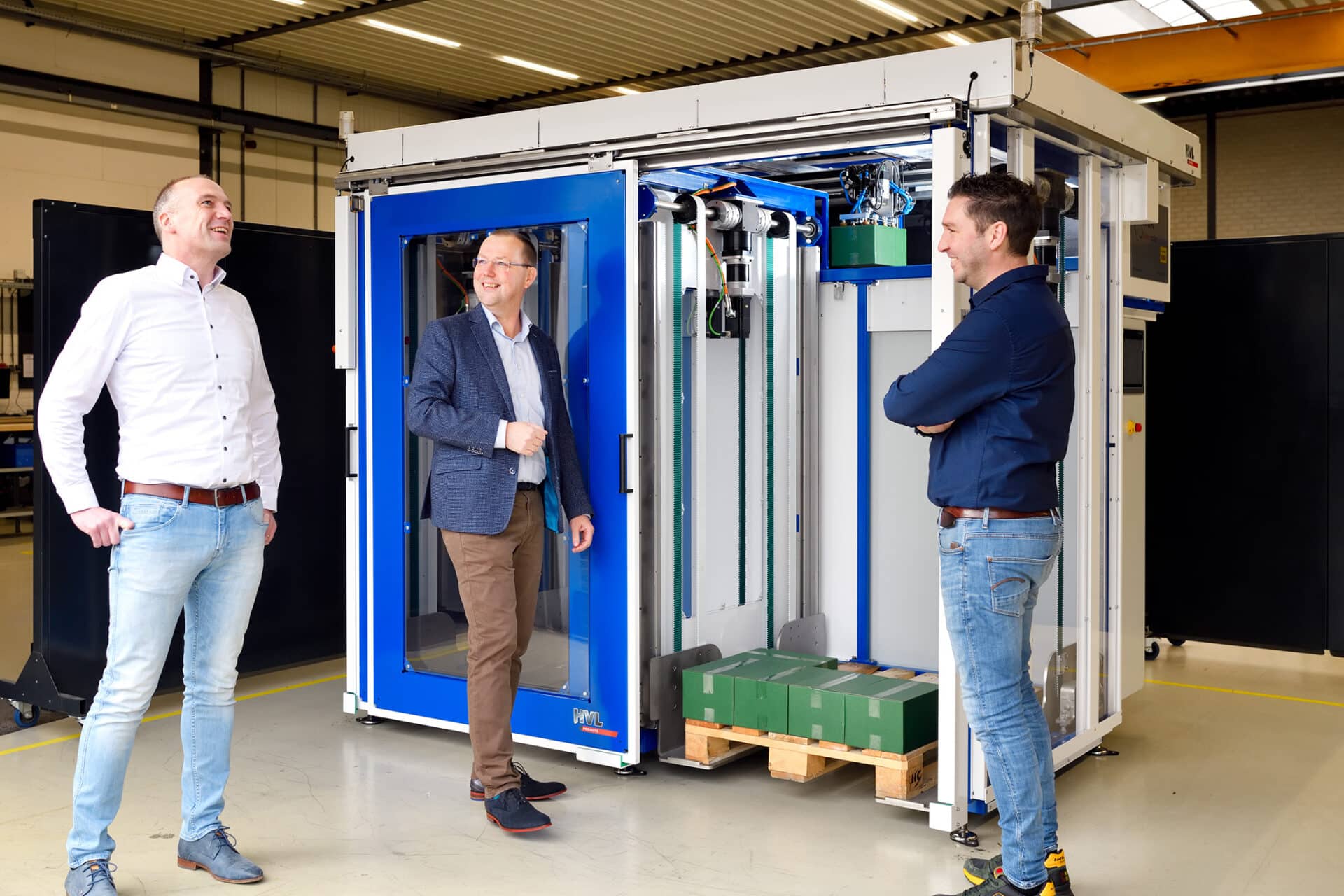 Collaboration HVL, MCA and APEX; compact palletiser